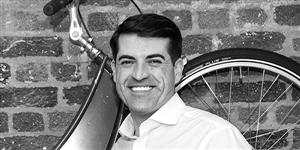 s-2379\staff_2379_f28c91bb23424aadb68d8f85952a2ac2_Jose Bailao2 600px x 300px Grey Hi Res.jpg